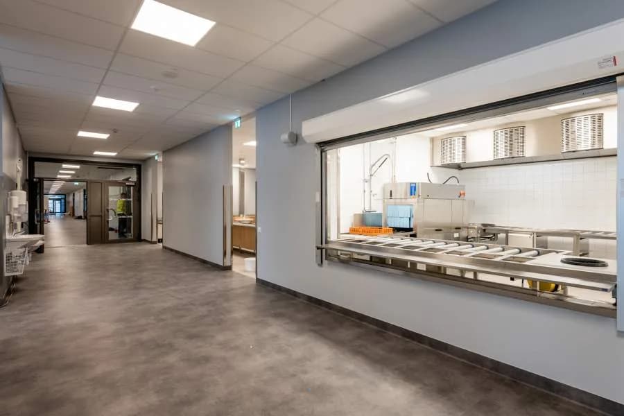 Bålbroskolan — Rimbo — Golvavjämning, plattsättning i Rimbo